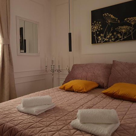 Apartment Trixi Maksimijan Pula Dış mekan fotoğraf