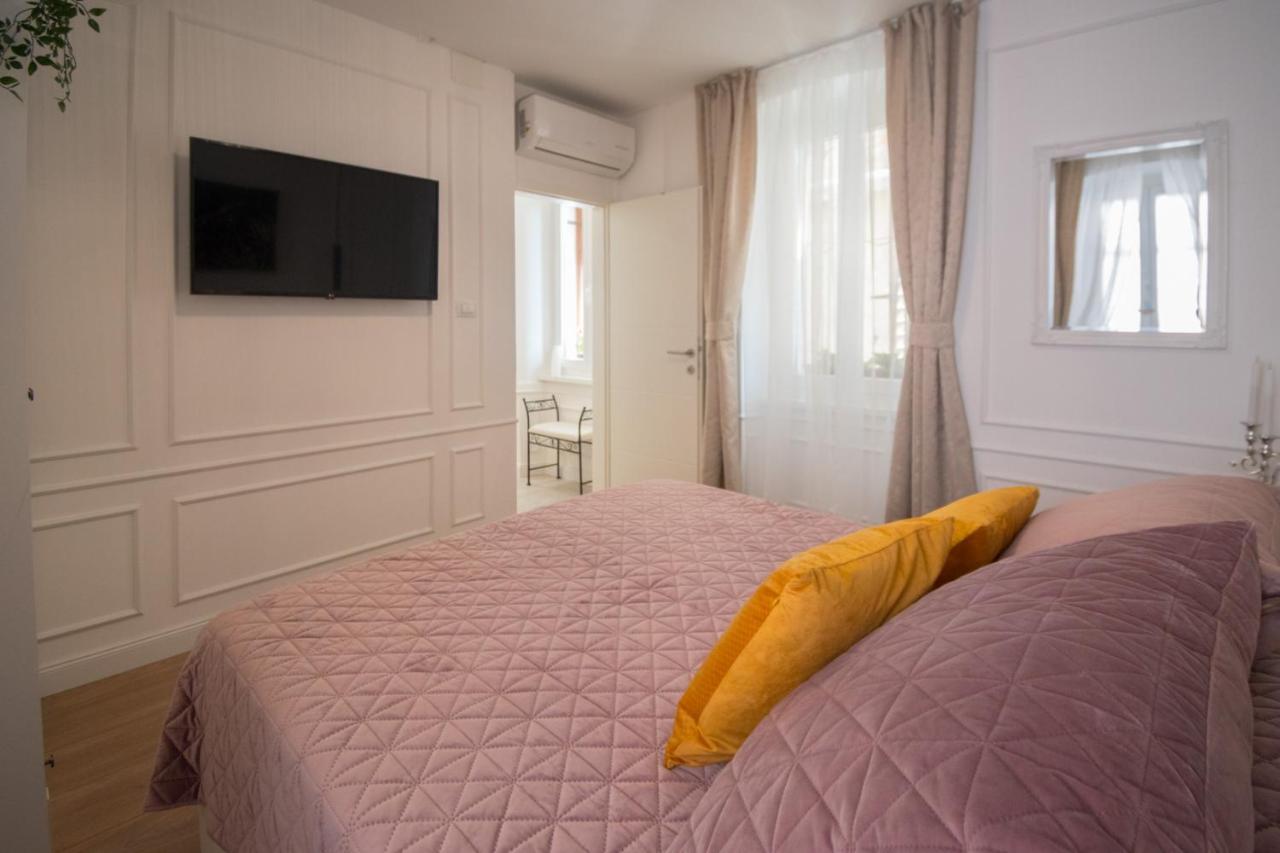 Apartment Trixi Maksimijan Pula Dış mekan fotoğraf